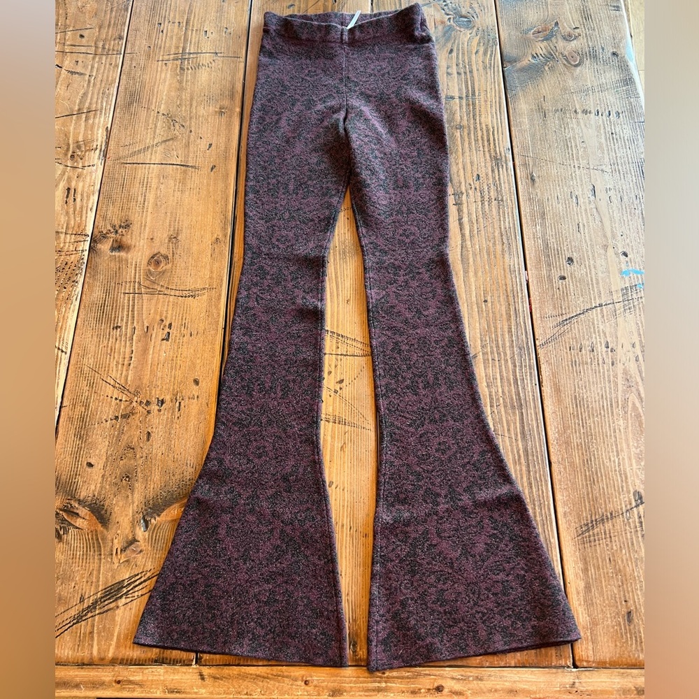 Free People pull on flare sweater pants damask pattern xs